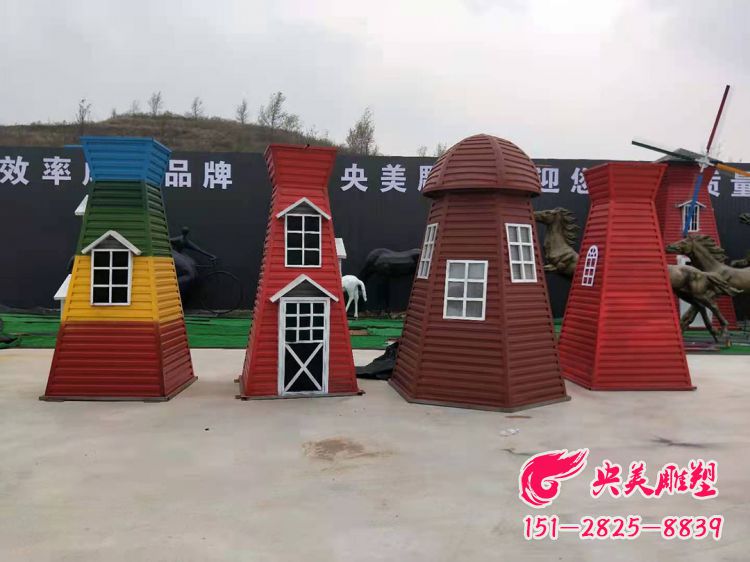 風(fēng)車雕塑-玻璃鋼動(dòng)漫主題風(fēng)車裝飾景觀雕塑圖片