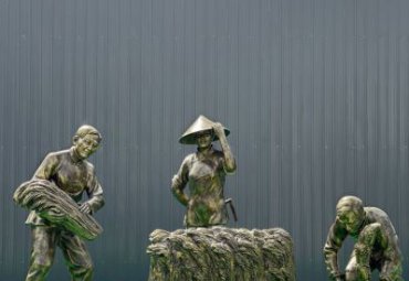 收麥子-玻璃鋼仿銅農(nóng)耕割麥子勞動人物雕塑