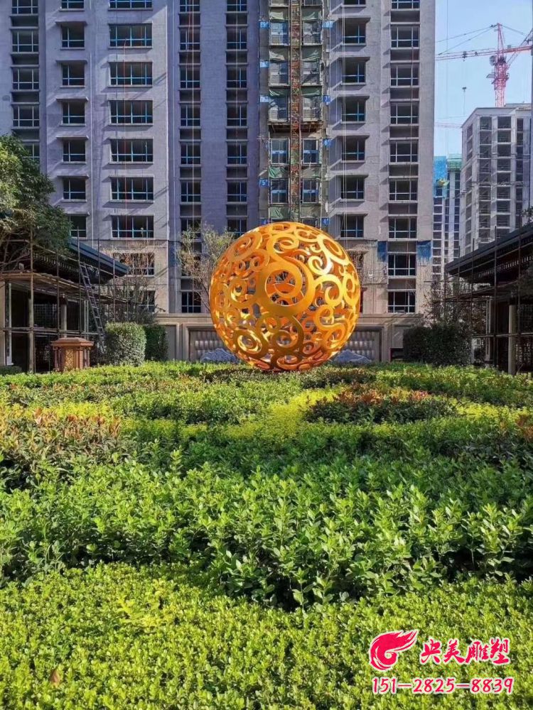不銹鋼鏤空球-園林廣場(chǎng)創(chuàng)意花紋鏤空球景觀雕塑擺件圖片