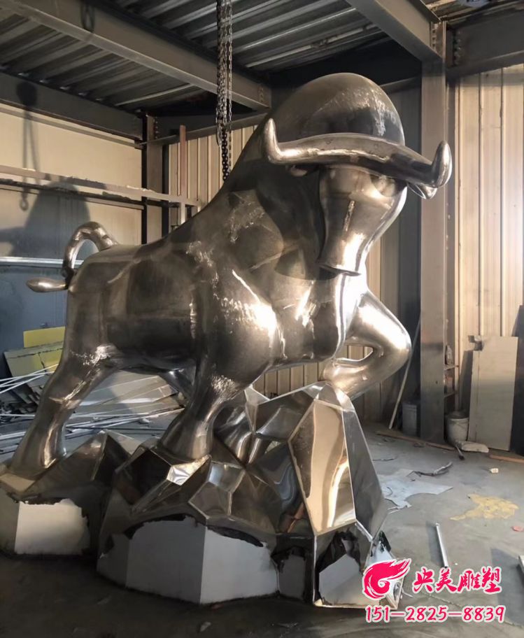 抽象牛雕塑-不銹鋼精美動(dòng)物雕塑景觀擺件圖片