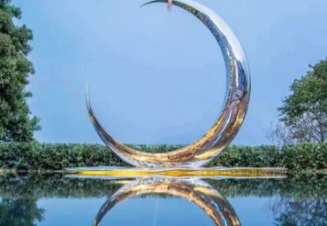 不銹鋼燈光月亮雕塑-鏤空水景裝飾發(fā)光圓環(huán)小女孩坐月亮