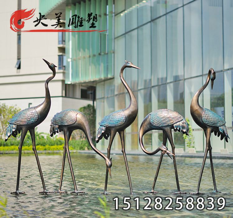 鑄銅仙鶴雕塑，庭院水景公園銅雕仙鶴雕塑圖片