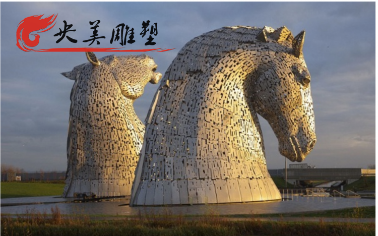 廣場(chǎng)不銹鋼鏤空馬頭雕塑圖片