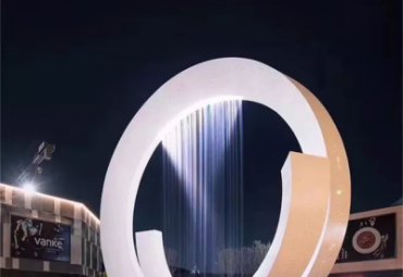 廣場大型不銹鋼鏡面圓環(huán)水景雕塑