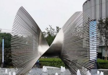 廣場(chǎng)不銹鋼抽象旋轉(zhuǎn)景觀雕塑
